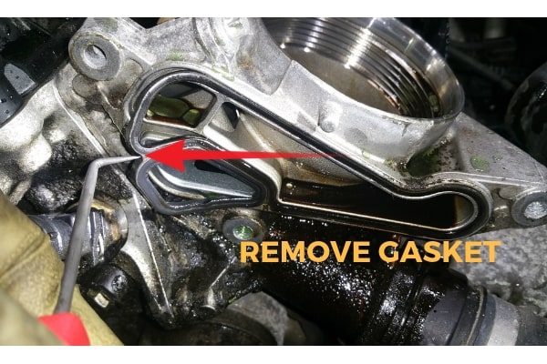 BMW-OIL-filter-housing-gasket-removal-f25